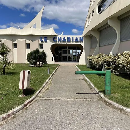 Avec Piscine, Animaux Admis, Parking, A Port Camargue, 4 Pers. アパート