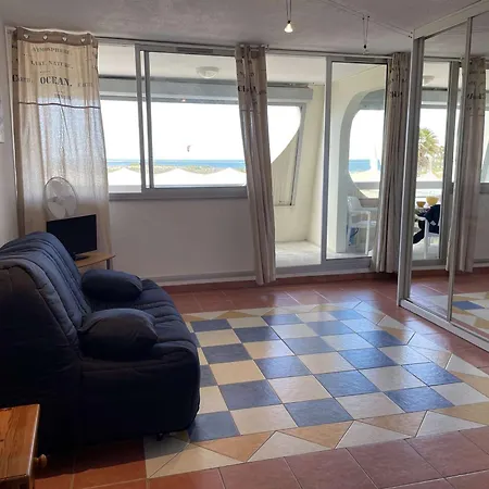 Avec Piscine, Animaux Admis, Parking, A Port Camargue, 4 Pers. * ル・グロー・デュ・ロワ